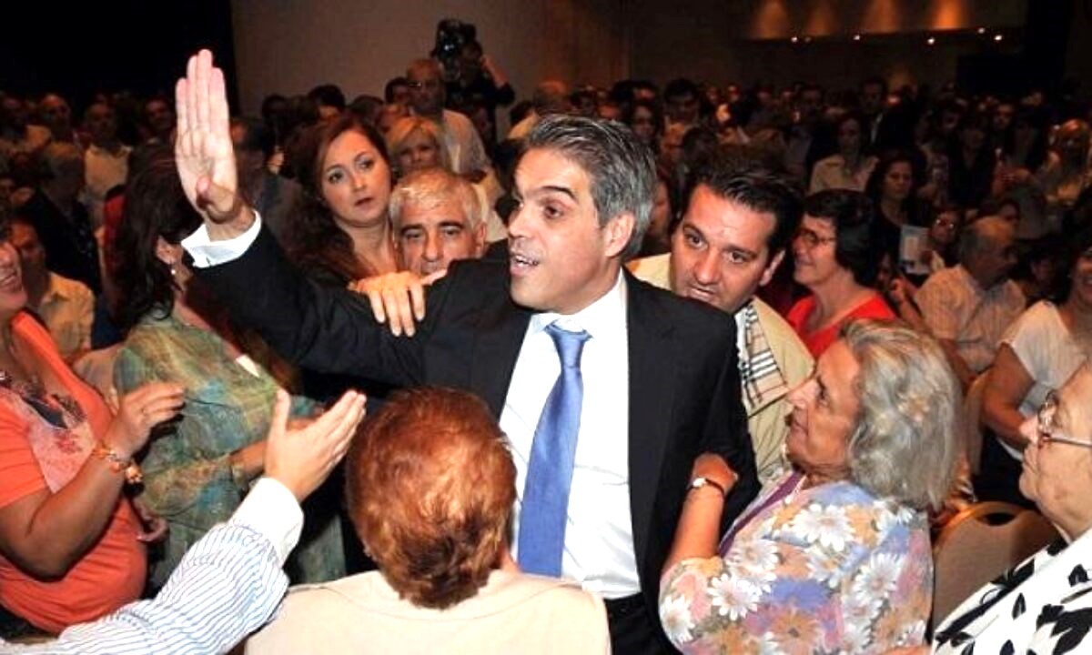 Χρήστος Τεντόμας(Αντιδήμαρχος Δήμου Αθηναίων)-"Εγώ είμαι αυτός που ερευνάται για τα 800.000 ευρώ".