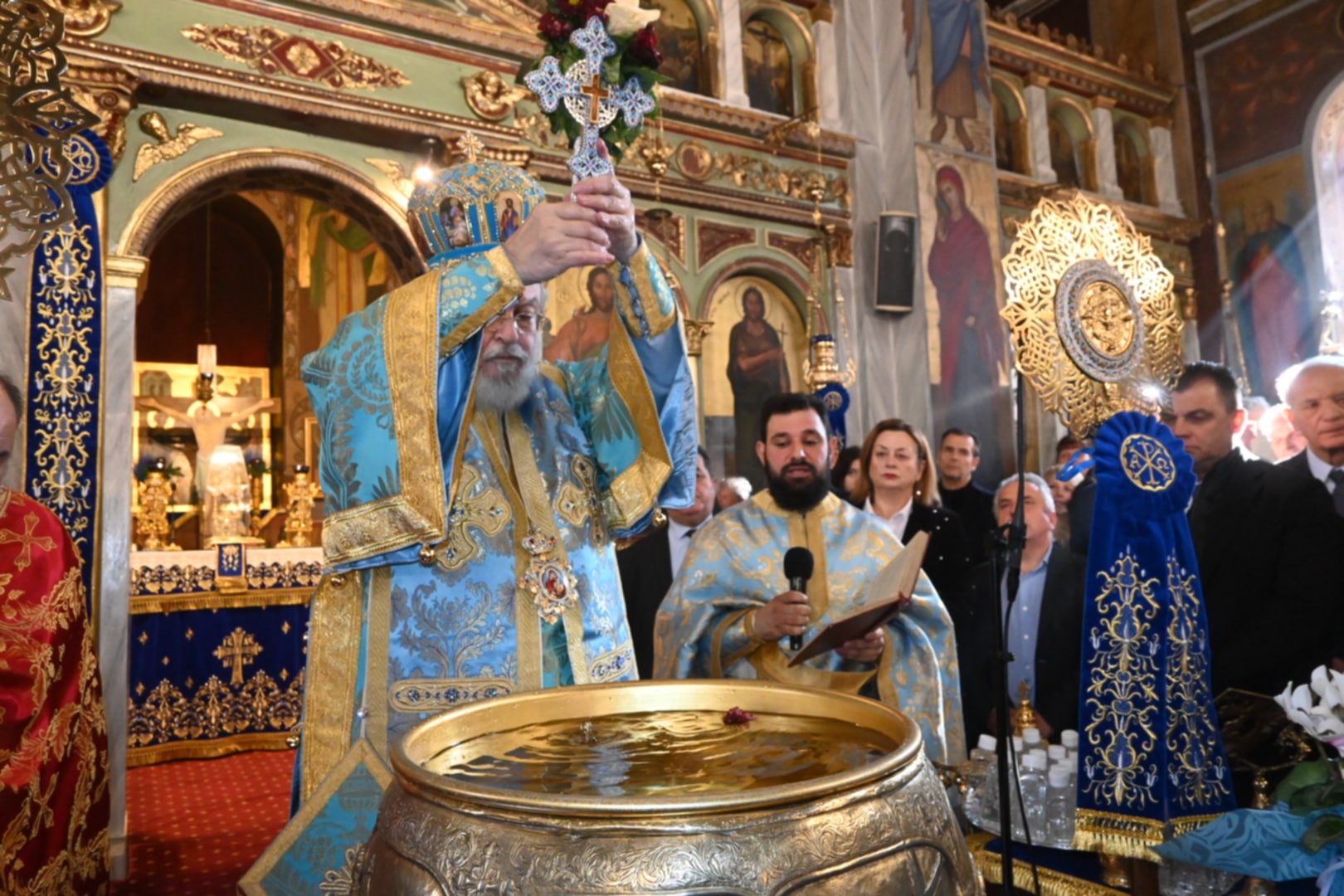 Με λαμπρότητα εορτάστηκαν τα Θεοφάνια στον Δήμο Αχαρνών