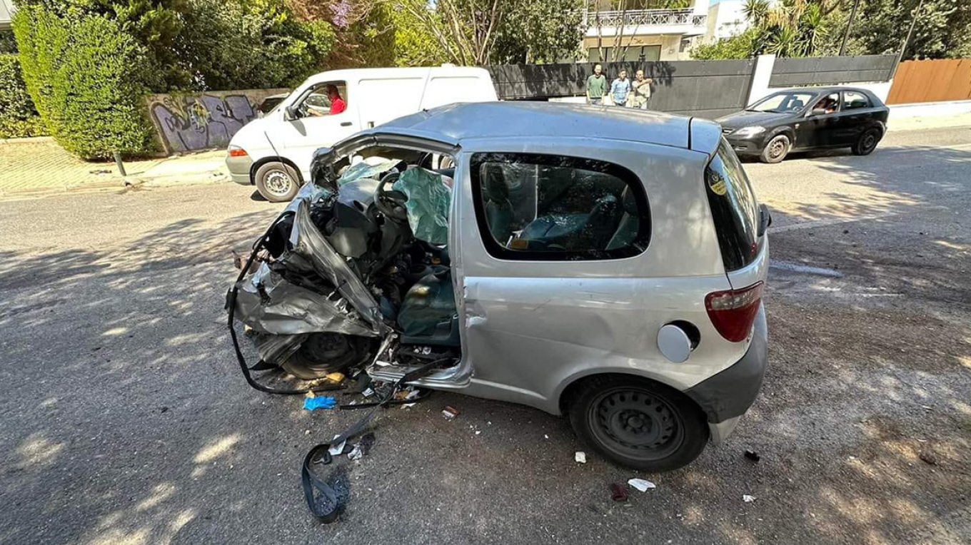 Τραγωδία στο Καβούρι: Νεκρός 37χρονος από ανατροπή οχήματος - Δείτε φωτογραφίες