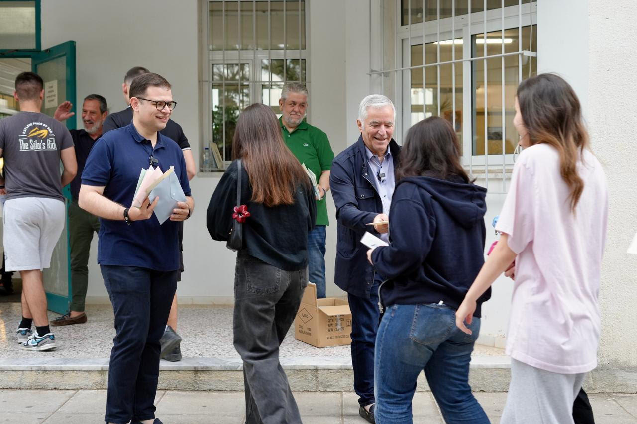 Δήμος Παιανίας: Συμβολικό δώρο του Δημάρχου Ισίδωρου Μάδη στους συμμετέχοντες στις πανελλαδικές εξετάσεις 