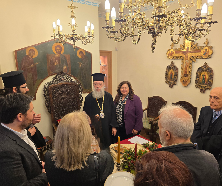 Δήμος Διονύσου: Ενότητα και ευχές στην εκδήλωση της Αγιοβασιλόπιτας από τον Σεβασμιώτατο κ. Κύριλλο