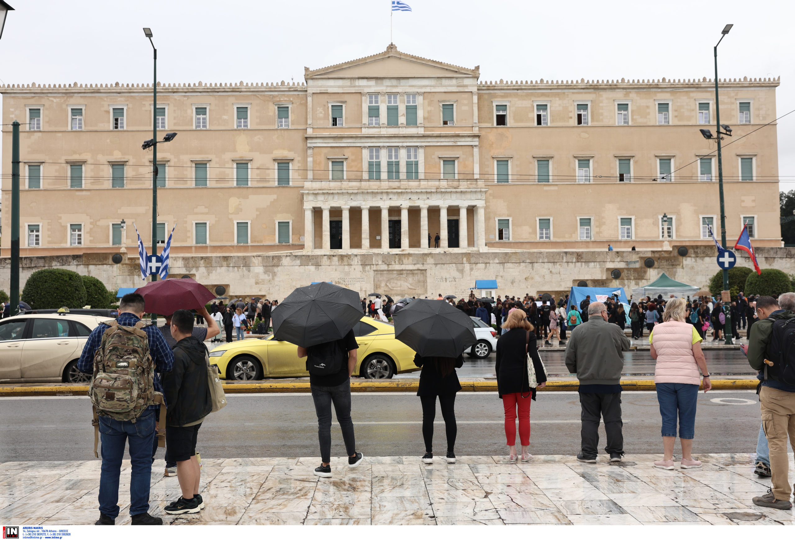 Καιρός: Περιορίζονται οι βροχές σήμερα και ανεβαίνει η θερμοκρασία – Η πρόγνωση για το Σαββατοκύριακο
