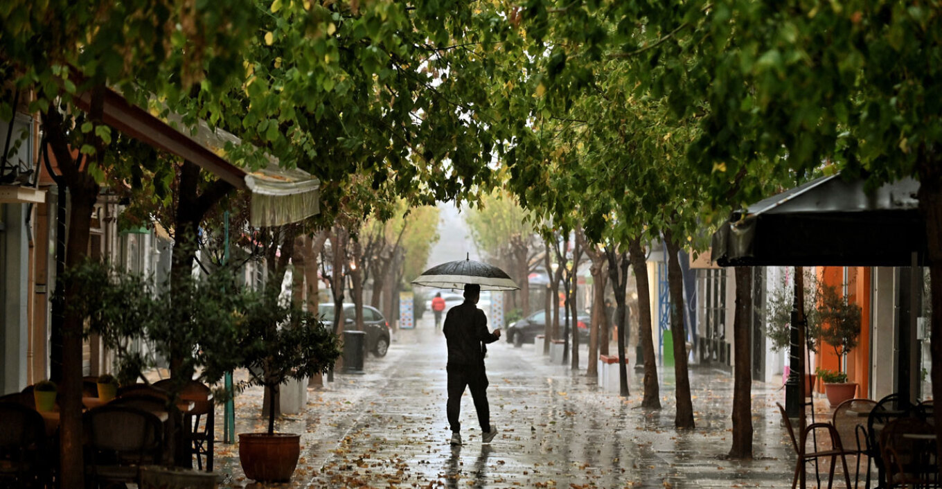 Καιρός: Με βροχές και πτώση της θερμοκρασίας ξεκινάει η εβδομάδα - Ποιες περιοχές επηρεάζονται
