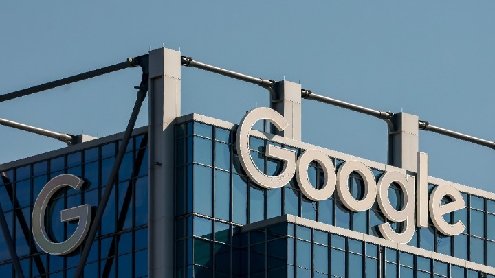 Πανεπιστήμιο Αθηνών και Google: Υπέγραψαν Μνημόνιο Συνεργασίας - Τι αναμένεται να αποφέρει αυτή η συνεργασία
