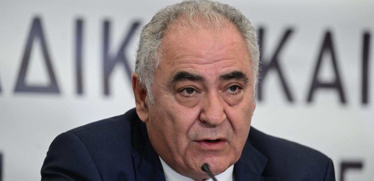 «Μαύρο πανί» για το Μαξίμου ο Γιάννης Χατζηθεοδοσίου.