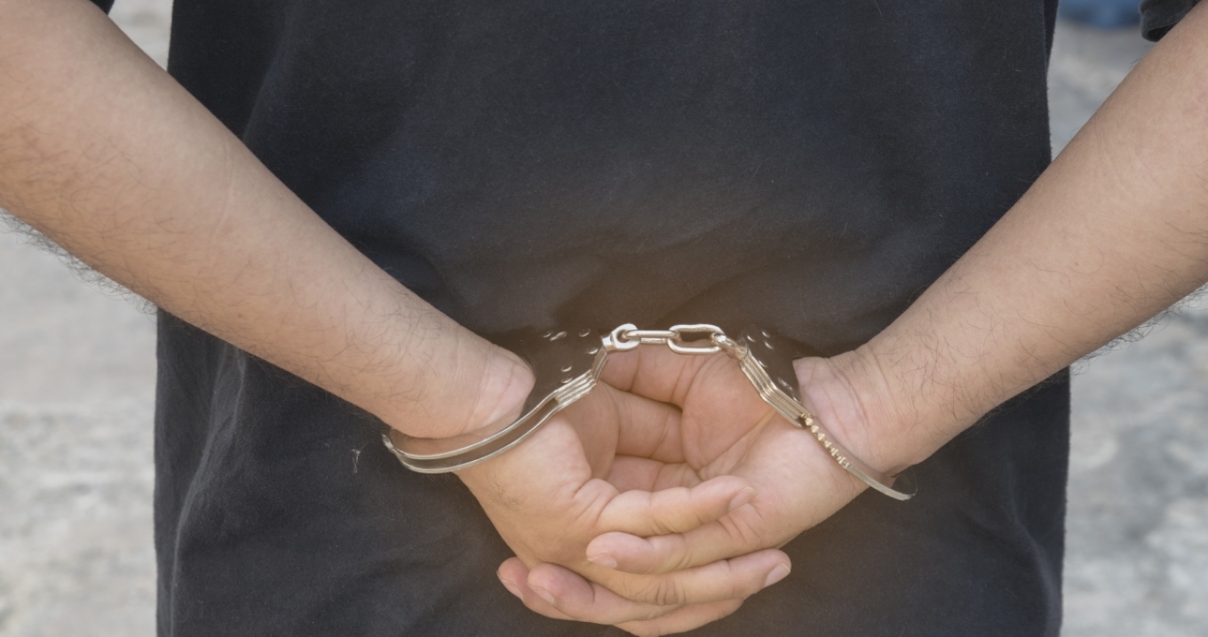 14χρονος κυκλοφορούσε με αεροβόλο όπλο και μαχαίρι «πεταλούδα» στο Μαρούσι - Δείτε φωτογραφία
