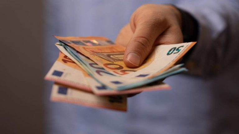 Πες μου τον… «Κ.Α.Δ.» σου, να σου πω τι χρήματα δικαιούσαι - Το νέο ψηφιακό εργαλείο για τους επαγγελματίες