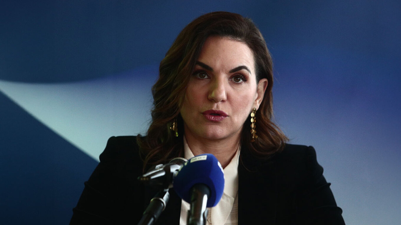 Αγωγή διαζυγίου από την Όλγα Κεφαλογιάννη κατά του Μίνου Μάτσα