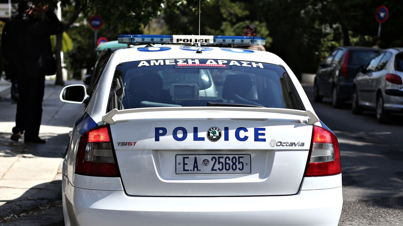 Πειραιάς: 39χρονη μητέρα κακοποιούσε τα 4 παιδιά της - Τα χτυπούσε με καλώδιο και τα δάγκωνε